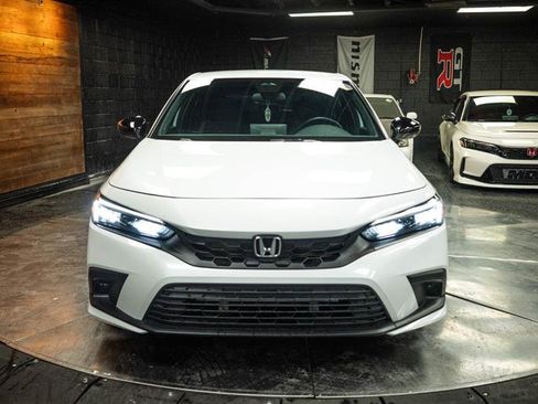 Used 2024 Honda Civic Sport image 4