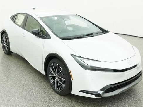 New 2026 Toyota Prius XLE FWD image 21