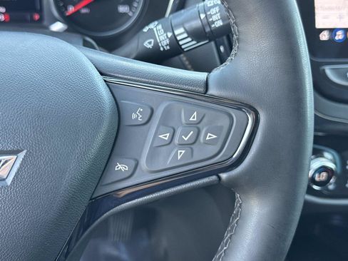 Used 2023 Chevrolet Equinox Premier FWD image 12