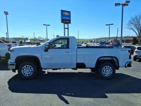 Used 2025 Chevrolet Silverado 2500 LT w/ Convenience Package AWD/4WD image 2