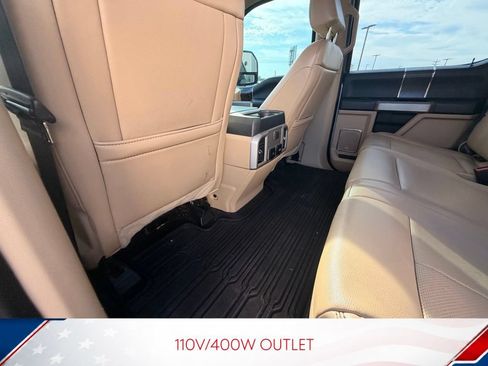 Used 2021 Ford F250 Lariat w/ Lariat Ultimate Package AWD/4WD image 11