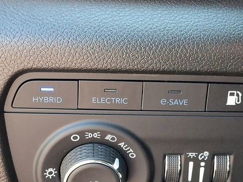 Used 2023 Jeep Grand Cherokee 30th Anniversary AWD/4WD image 29