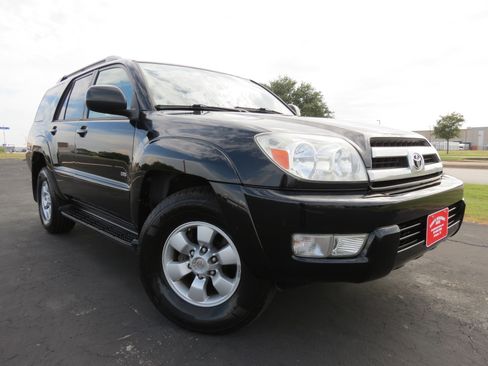 Used 2005 Toyota 4Runner SR5 image 2