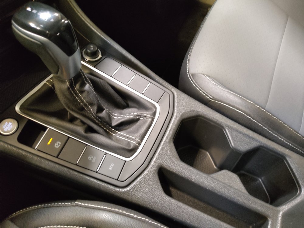 Used 2025 Volkswagen Jetta SE FWD image 26