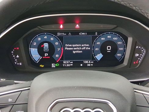 Used 2025 Audi Q3 2.0T Premium w/ Convenience Package AWD/4WD image 18