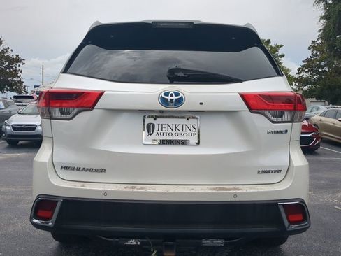 Used 2017 Toyota Highlander Limited image 5