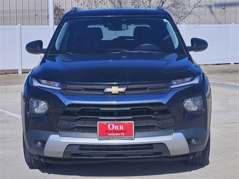 Used 2021 Chevrolet TrailBlazer LT image 2