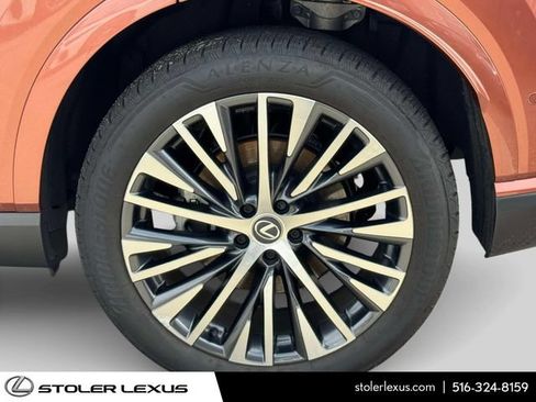 Used 2025 Lexus RX 350 w/ Convenience Package AWD/4WD image 8