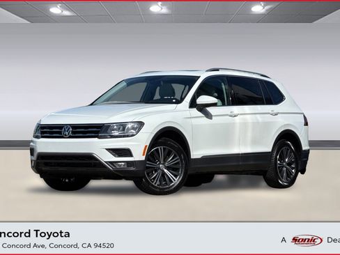 Used 2018 Volkswagen Tiguan SEL AWD/4WD image 1
