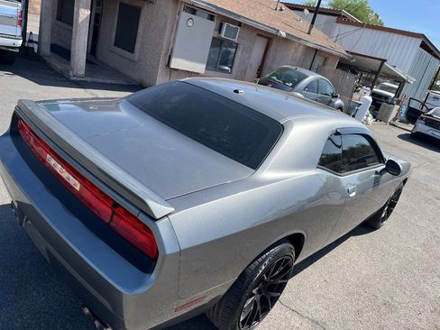 Used 2012 Dodge Challenger R/T RWD image 43