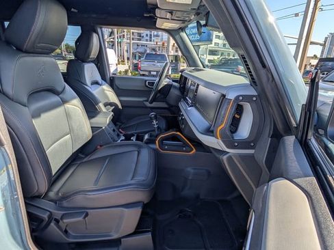 Used 2023 Ford Bronco Badlands image 13