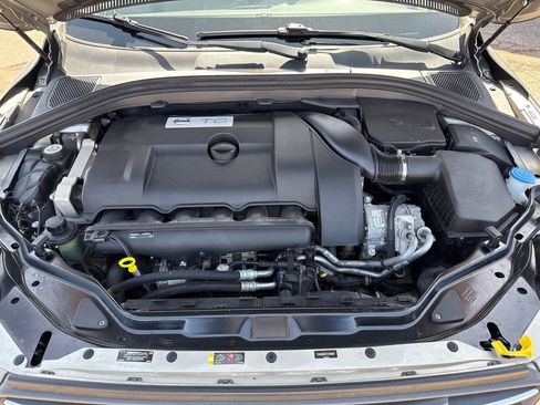 Used 2015 Volvo XC60 T6 w/ Proximity Package AWD/4WD image 49