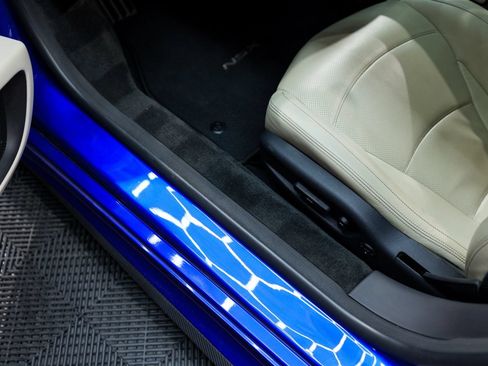 Used 2017 Acura NSX AWD/4WD image 35
