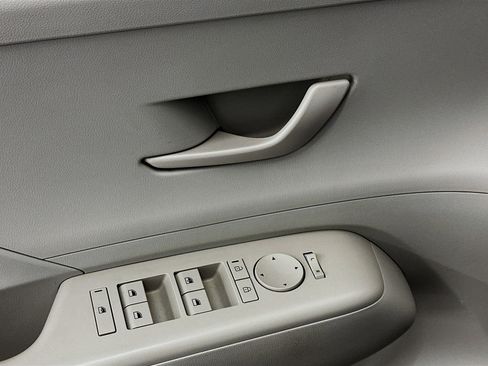 Used 2024 Hyundai Kona SEL image 15