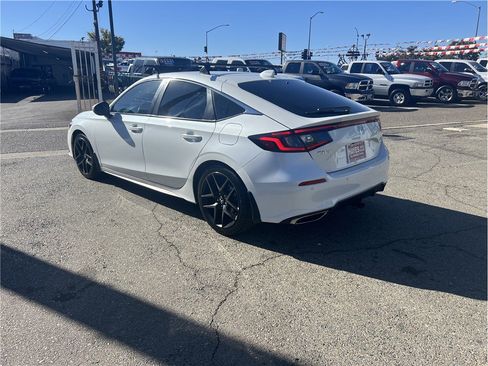 Used 2022 Honda Civic Sport Touring image 5