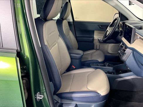 Used 2025 Ford Maverick Lariat AWD/4WD image 9