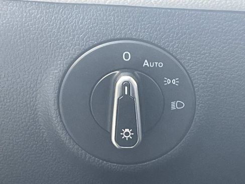 New 2026 Volkswagen Taos SEL AWD/4WD image 25
