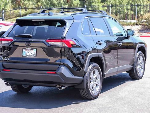 Certified 2025 Toyota RAV4 XLE w/ Convenience Package FWD image 7