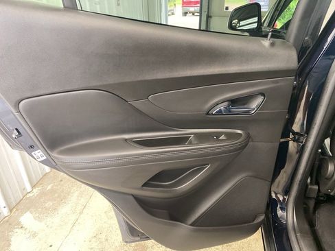 Used 2021 Buick Encore Preferred AWD/4WD image 25