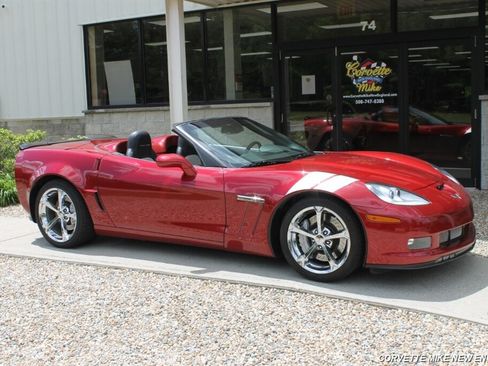 Used 2011 Chevrolet Corvette Grand Sport w/ Preferred Equipment Group RWD image 23