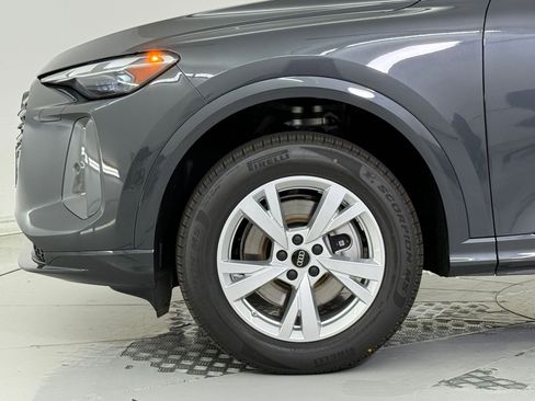 New 2025 Audi Q5 Premium image 24