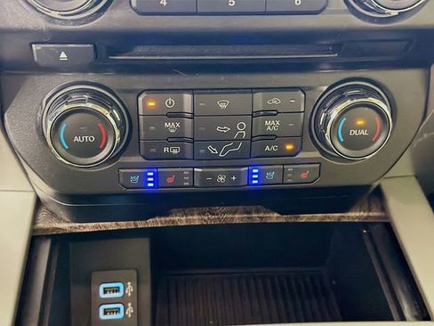 Used 2017 Ford F250 Lariat w/ Lariat Ultimate Package AWD/4WD image 17