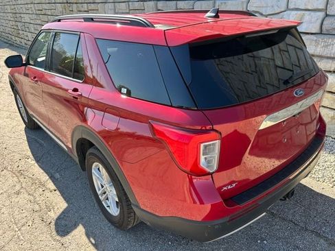 Used 2023 Ford Explorer XLT w/ Equipment Group 202A AWD/4WD image 4
