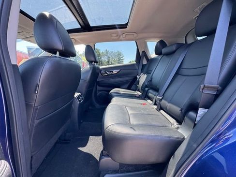 Used 2020 Nissan Rogue SL w/ Premium Package AWD/4WD image 12