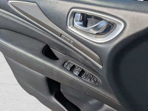 Used 2019 INFINITI QX60 Luxe w/ Essential Package image 9