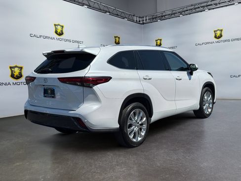 Used 2023 Toyota Highlander Limited FWD image 5