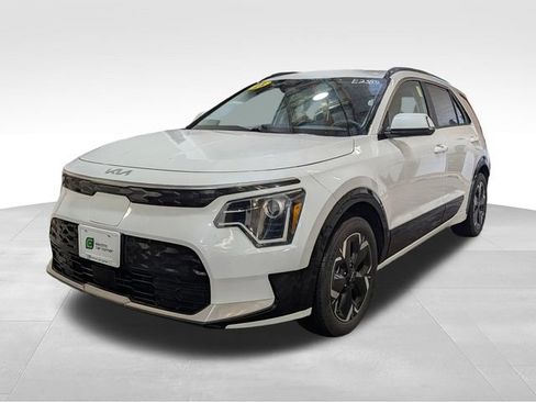 Used 2023 Kia Niro Wind FWD image 3