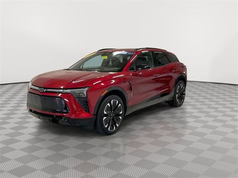 Certified 2025 Chevrolet Blazer EV RS image 4