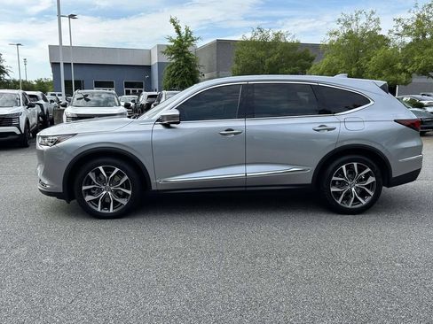 Used 2024 Acura MDX w/ Technology Package FWD image 2