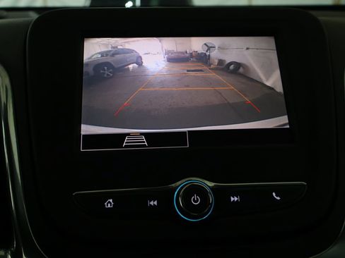 Used 2022 Chevrolet Equinox LS w/ LS Convenience Package FWD image 24