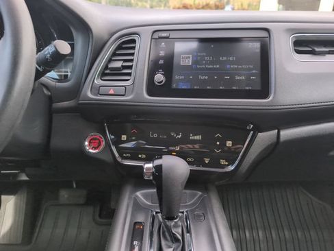 Used 2019 Honda HR-V EX image 25