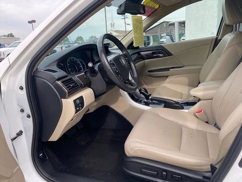 Used 2016 Honda Accord Touring image 22