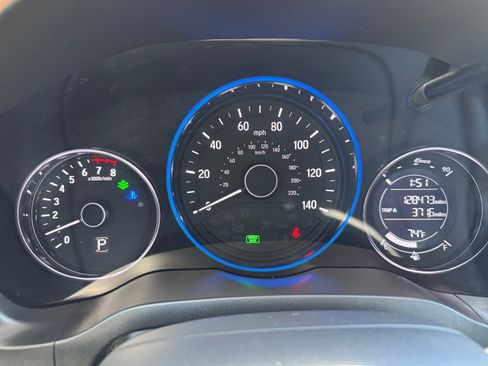 Certified 2021 Honda HR-V LX image 11