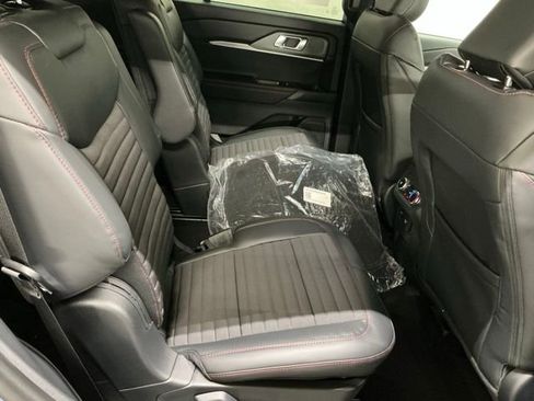 New 2026 Ford Explorer ST-Line w/ ST-Line Street Pack image 21