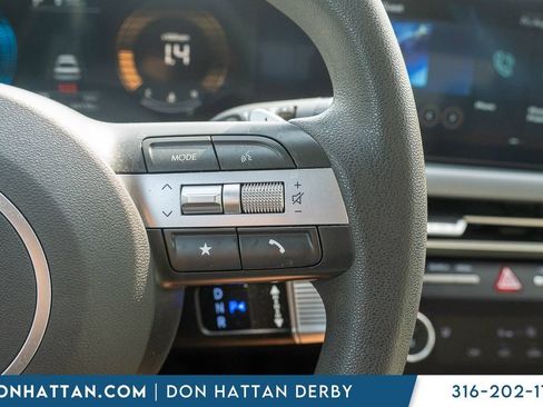 Used 2025 Hyundai Sonata SEL FWD image 12