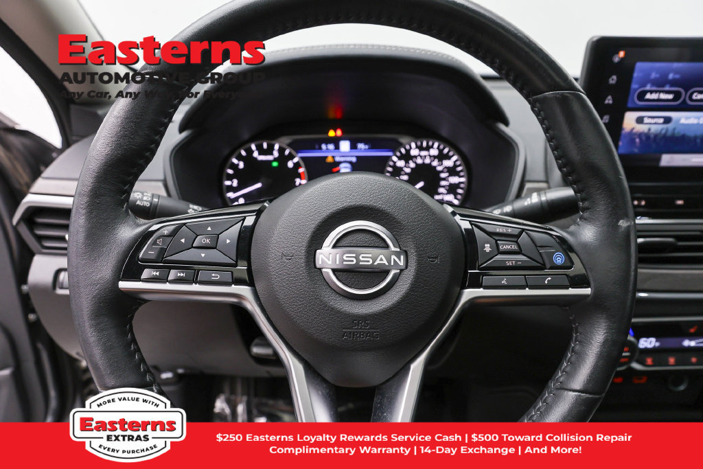 Used 2023 Nissan Altima 2.5 SL AWD/4WD image 11