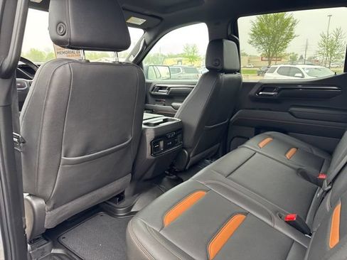 Used 2024 GMC Sierra 1500 AT4 w/ AT4 Premium Package AWD/4WD image 29