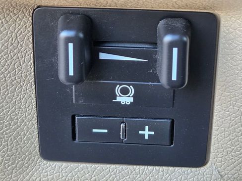 Used 2013 GMC Sierra 2500 SLE w/ SLE Preferred Package image 27