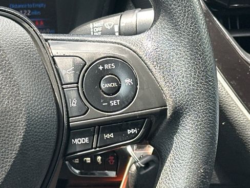 Used 2021 Toyota Corolla LE image 22