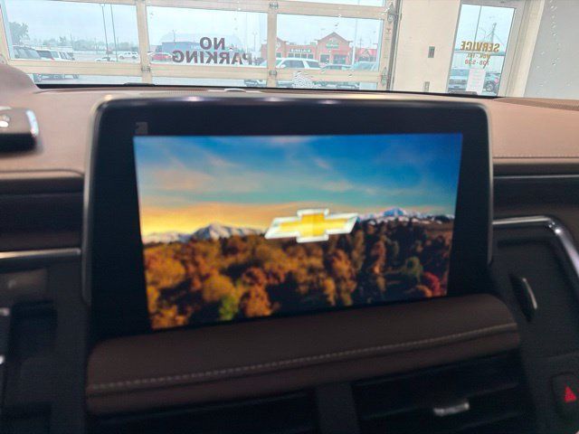 Used 2023 Chevrolet Suburban High Country w/ Advanced Technology Package AWD/4WD image 35