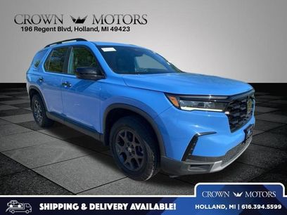 Used 2025 Honda Pilot TrailSport