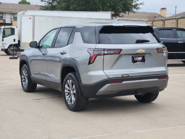 Used 2026 Chevrolet Equinox LT FWD image 3