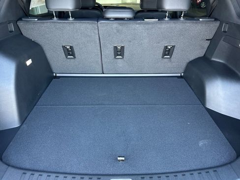 New 2026 Chevrolet Equinox LT w/ Convenience Package II FWD image 17