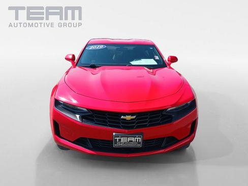 Used 2019 Chevrolet Camaro LT RWD image 2