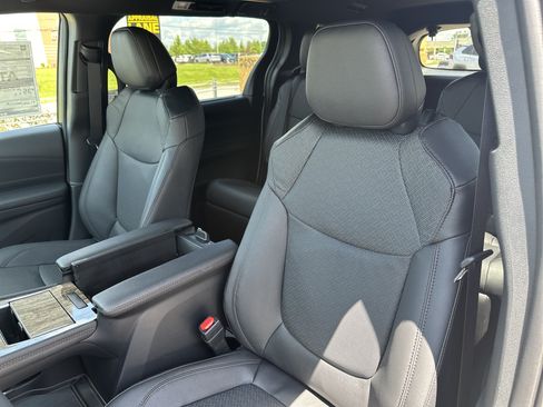 New 2026 Toyota Sienna Limited AWD/4WD image 13
