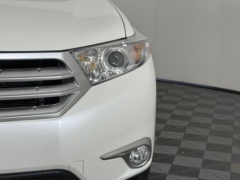 Used 2013 Toyota Highlander Limited image 11